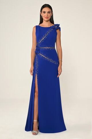 Çiçek ve Taş Aksesuarlı Yırtmaçlı Şallı Uzun Elbise SAKS - 40