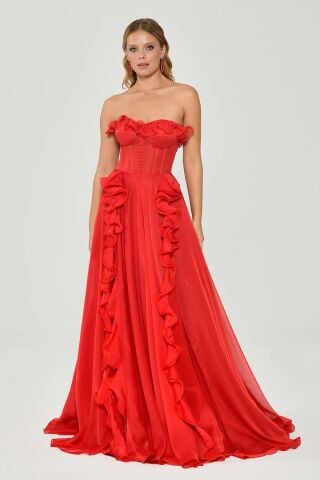 Trägerloses, langes Chiffonkleid mit Rüschen und doppeltem Schlitz, Rot - 36