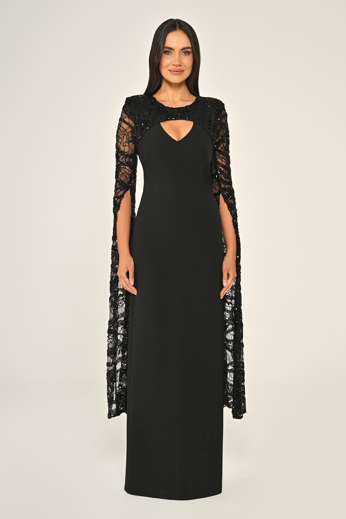 Langes Kleid aus Crêpe mit Perlen und Pailletten und Schalärmeln, Schwarz - 46