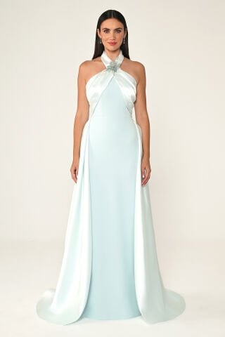 Boyundan Geçmeli Çiçek Aksesuarlı Uzun Elbise