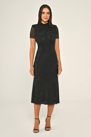 Kısa Kollu Boncuklu Kumaş Midi Elbise