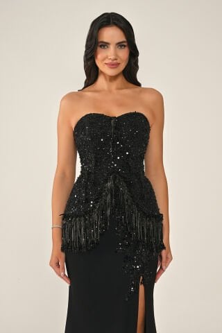 Straplez Üst Payetli Boncuklu Yırtmaçlı Uzun Elbise