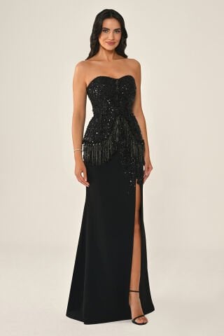 Straplez Üst Payetli Boncuklu Yırtmaçlı Uzun Elbise