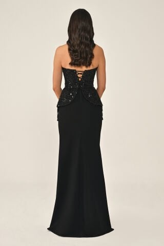 Straplez Üst Payetli Boncuklu Yırtmaçlı Uzun Elbise