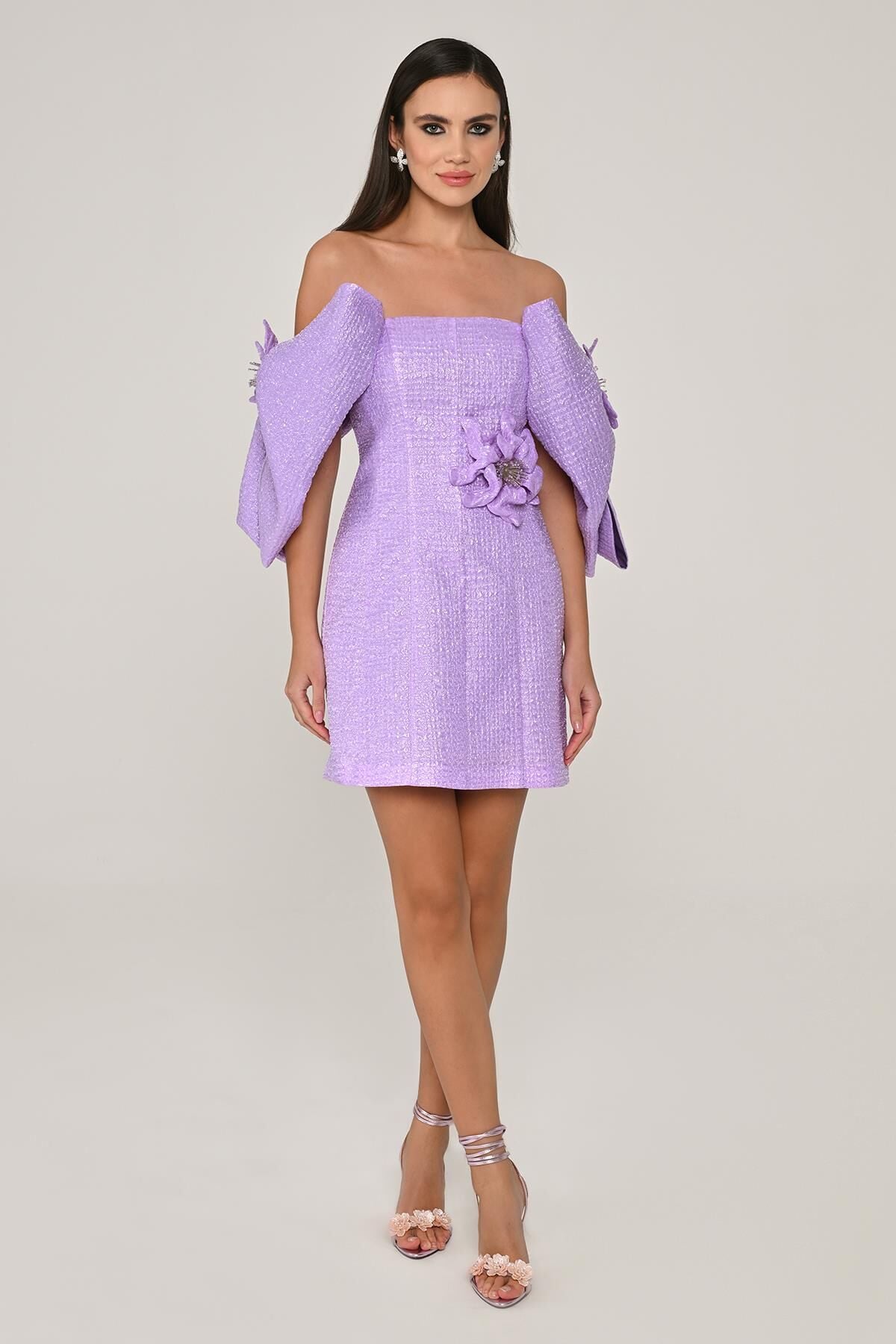 Düşük Kol Beli Çiçek Aksesuarlı Kısa Elbise Koyu Lila - 40