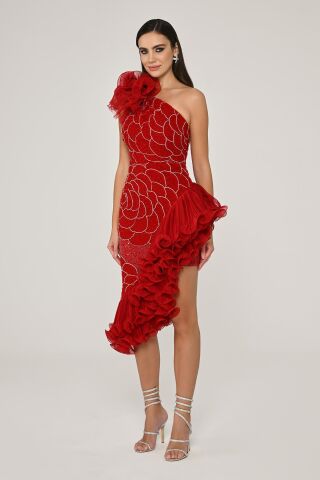 Tek Omuz Çiçek Aksesuarlı Asimetrik Kesim Şifon Midi Elbise Kırmızı - 38