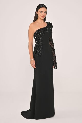 Tek Kollu Payet İşlemeli Yandan Yırtmaçlı Krep Uzun Elbise Siyah - 42