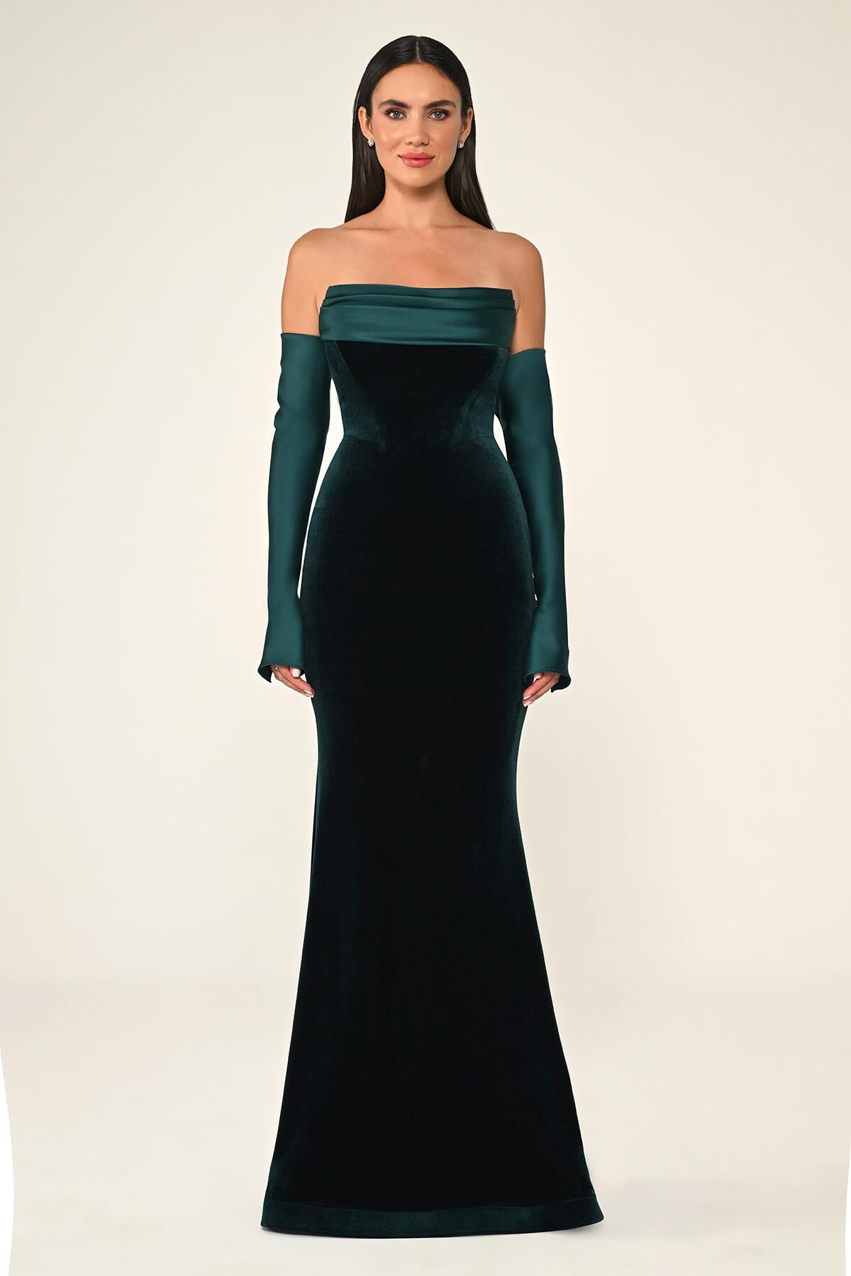 Straplez Kollu Balık Kesim Kadife Uzun Elbise ZÜMRÜT - 44