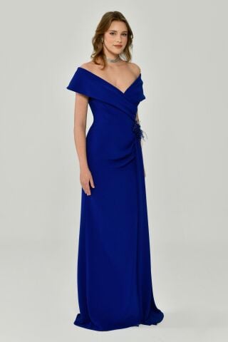 Düşük Omuz Beli Çiçek Aksesuarlı Krep Uzun Elbise SAKS - 38