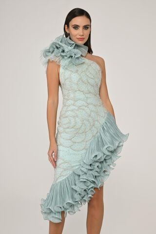 Tek Omuz Çiçek Aksesuarlı Asimetrik Kesim Şifon Midi Elbise MİNT - 36