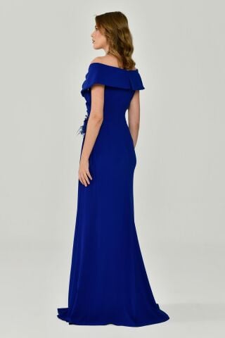 Düşük Omuz Beli Çiçek Aksesuarlı Krep Uzun Elbise SAKS - 42