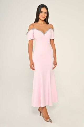 Yakası Taşlı Düşük Kol Krep Midi Elbise Pembe - 44
