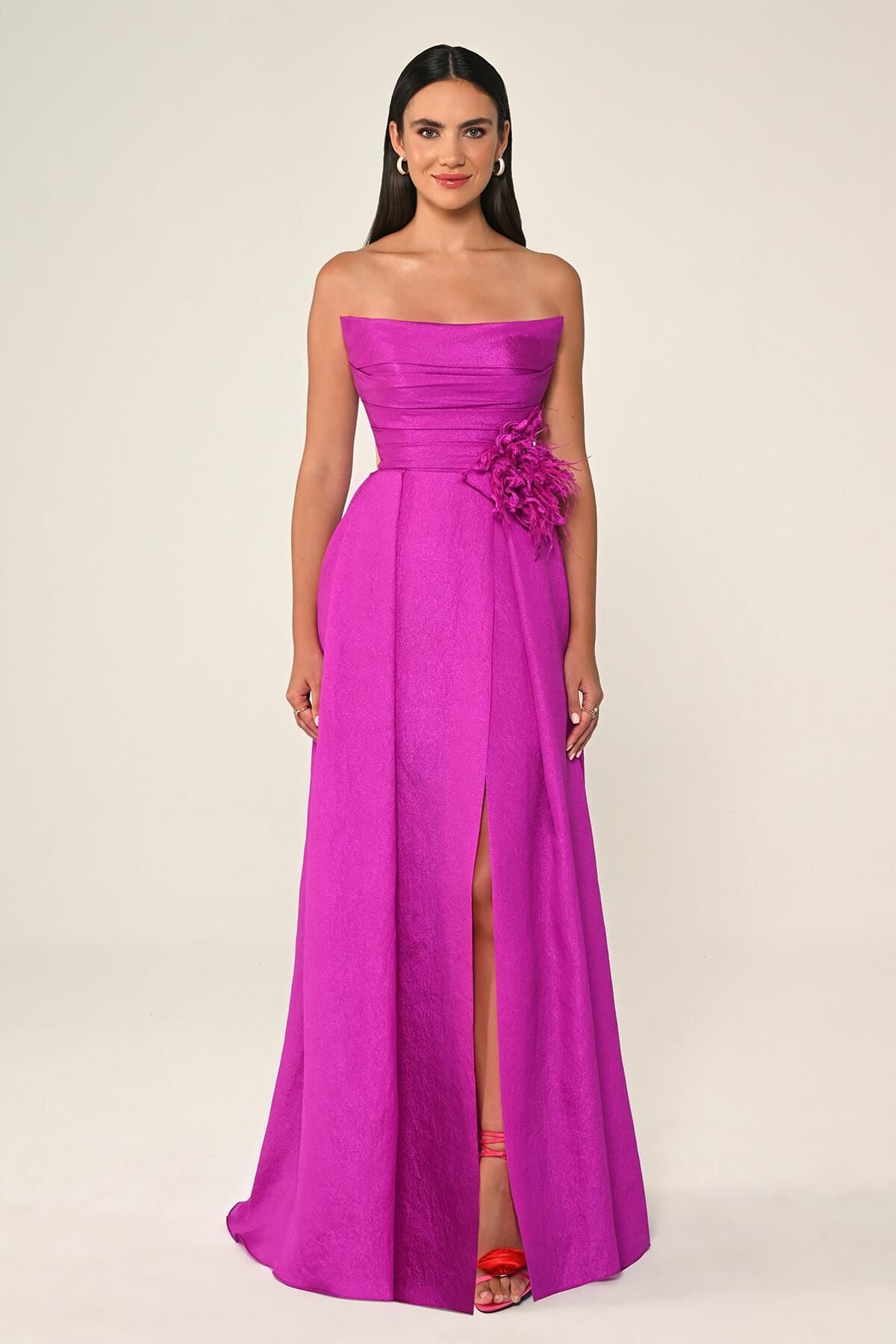 Straplez Bel Çiçek Aksesuarlı Organze Uzun Elbise Eflatun - 44