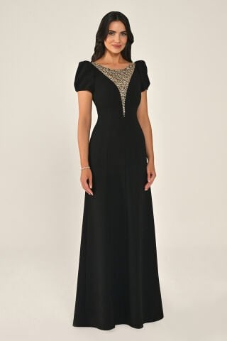 Kısa Kollu Taş Aksesuarlı Krep Uzun Elbise