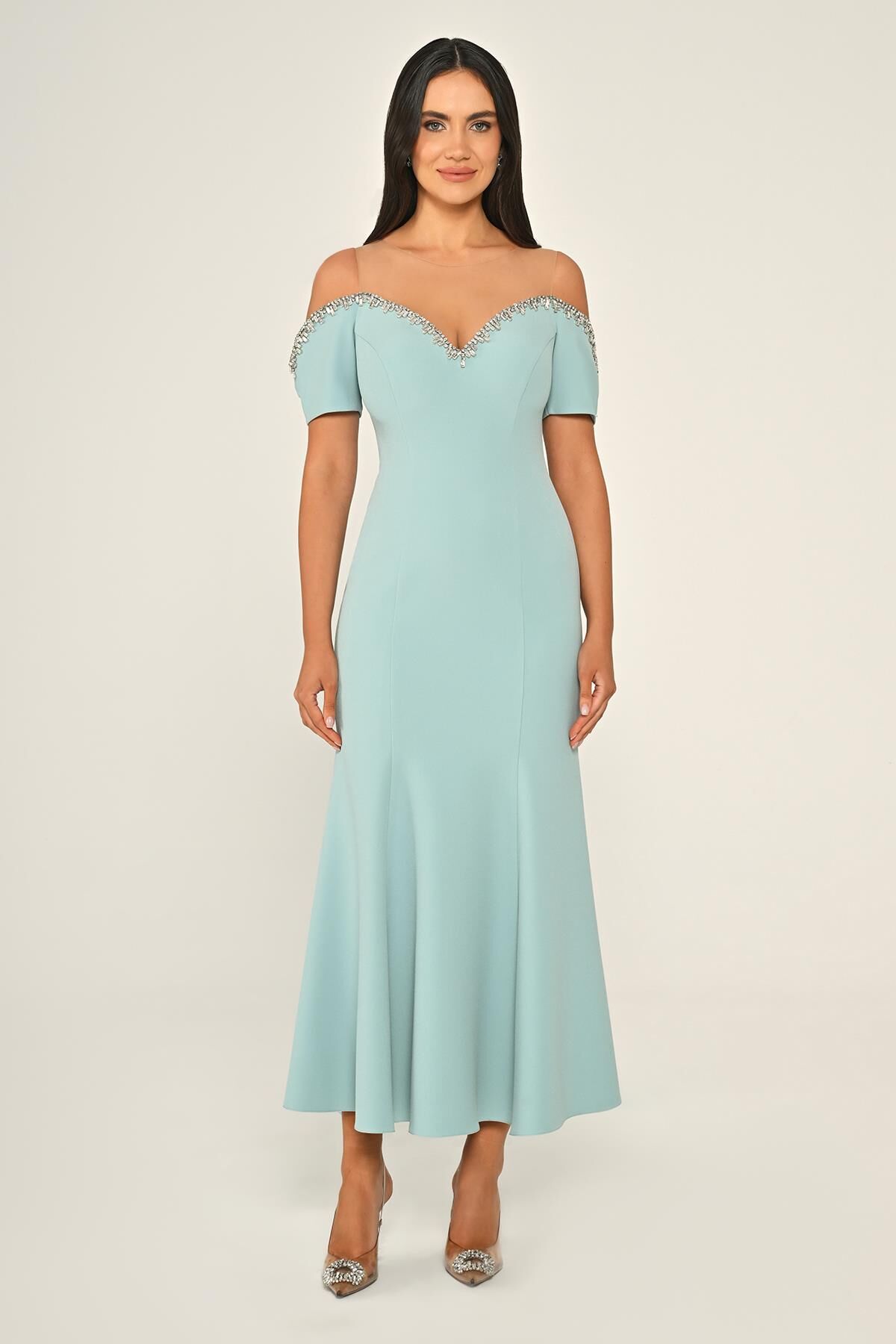 Yakası Taşlı Düşük Kol Krep Midi Elbise MİNT - 42