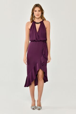 Boyundan Aksesuarlı Kolsuz Yırtmaçlı Saten Midi Elbise Mürdüm - 46