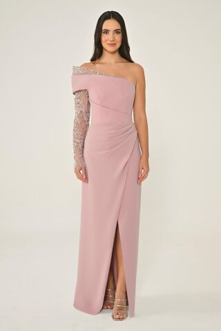 Boncuklu Tek Kollu Önden Yırtmaçlı Krep Uzun Elbise