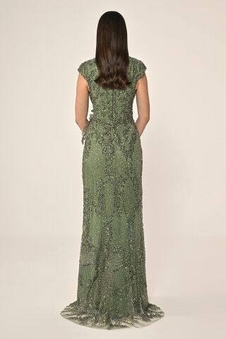 Dekolteli Beli Çiçek Aksesuarlı Payet Uzun Elbise Haki - 38