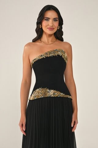 Straplez Üst Aksesuarlı Taşlı Eteği Piliseli Şifon Uzun Elbise