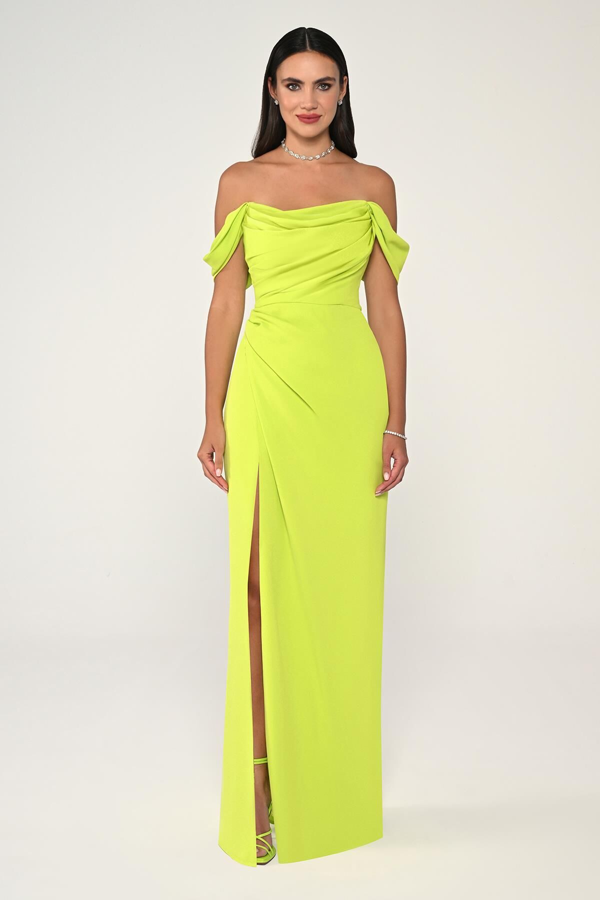Düşük Omuz Yandan Yırtmaçlı Uzun Elbise ELMA YEŞİLİ - 38
