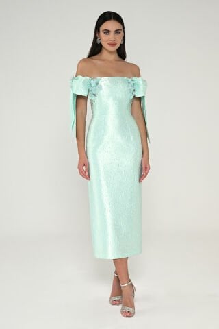 Düşük Fiyonklu Omuz Jakar Kumaş Midi Elbise