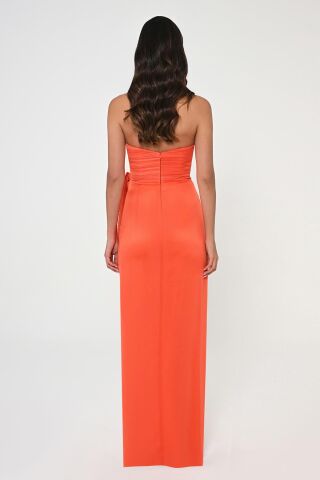 Straplez Üst Pliseli Yandan Yırtmaçlı Şifon Uzun Elbise ORANGE - 40