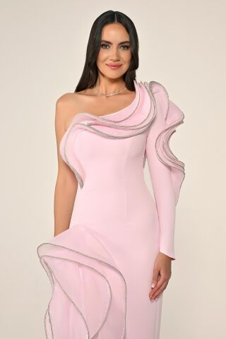 Tek Kol Volanlı Yırtmaçlı Krep Uzun Elbise Pembe - 36