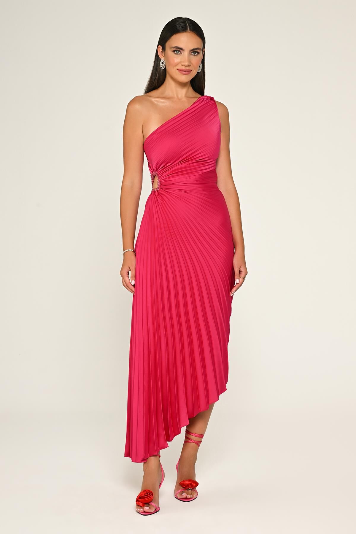 Tek Omuz Beli Pencere Detaylı Pliseli Saten Asimetrik Kesim Midi Elbise KOYU FUŞYA - 42