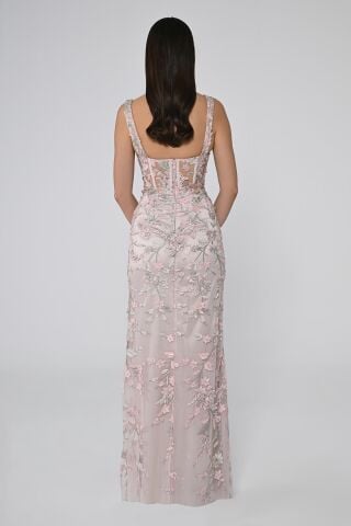 KLEID MIT HÄNGENDER TAILLE TRANSPARENT SPLIT