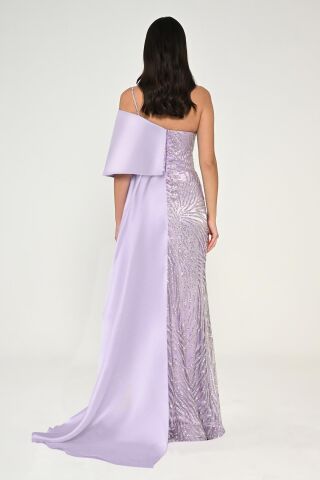 Tek Askılı Çiçek Aksesuarlı Payetli Saten Uzun Elbise Lila - 40