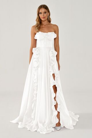 Trägerloses, langes Chiffonkleid mit Rüschen und doppeltem Schlitz, Weiß - 38