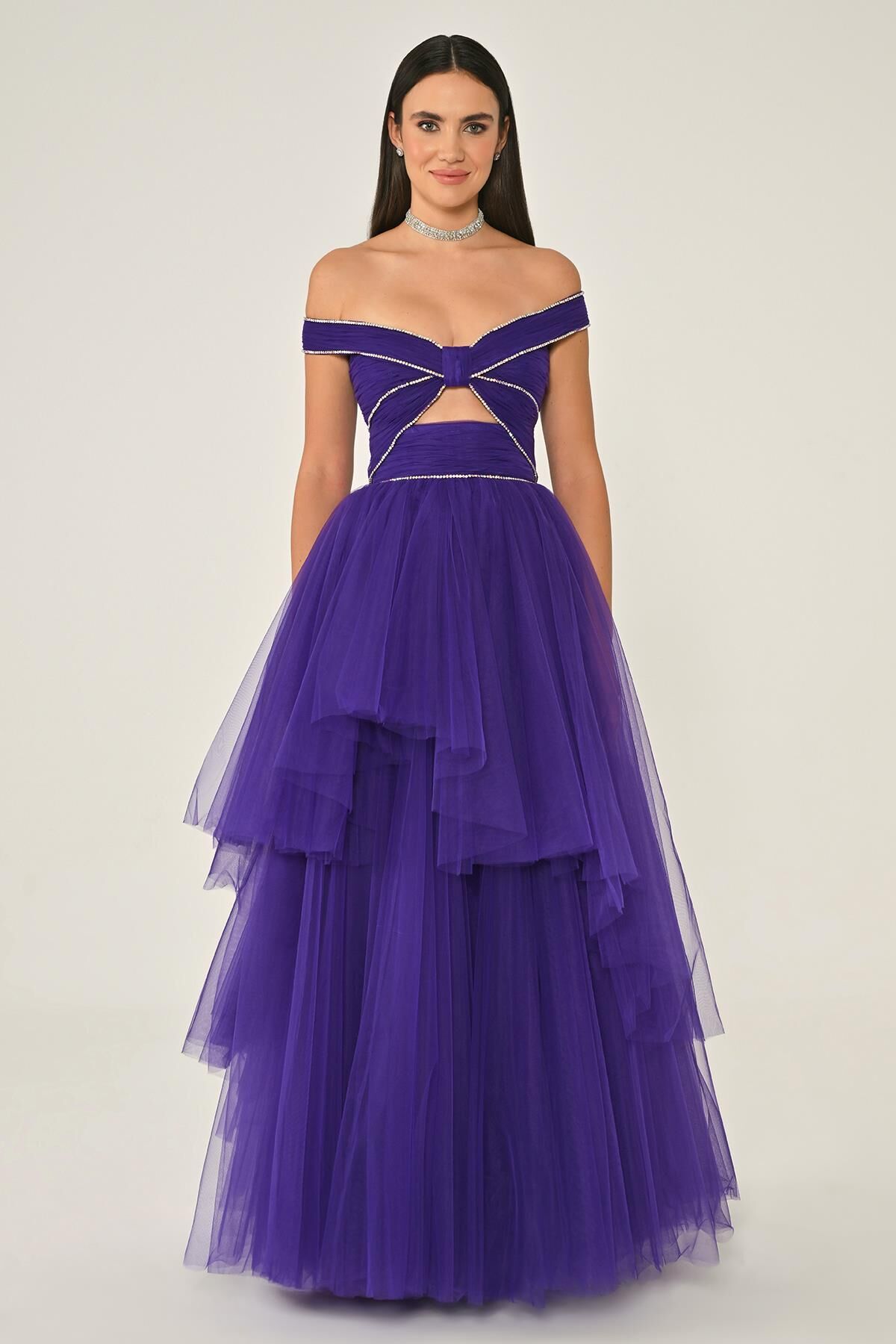 Düşük Omuz Taşlı Katlı Etek Tül Uzun Elbise