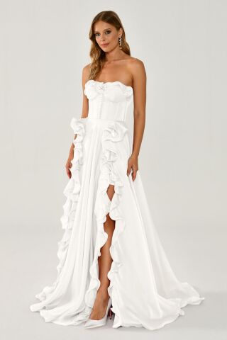 Straplez Fırfırlı Çift Yırtmaçlı Şifon Uzun Elbise Beyaz - 44