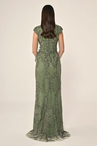 Dekolteli Beli Çiçek Aksesuarlı Payet Uzun Elbise Haki - 40