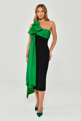 Tek Omuzdan Tafta Kumaş Bağlamalı Krep Midi Elbise SİYAH/A.YEŞİL - 42