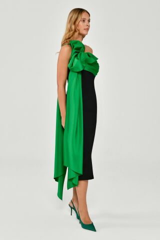 Tek Omuzdan Tafta Kumaş Bağlamalı Krep Midi Elbise SİYAH/A.YEŞİL - 42