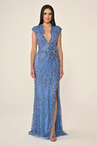 Dekolteli Beli Çiçek Aksesuarlı Payet Uzun Elbise İNDİGO - 42