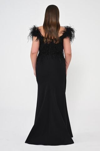 Omuzları Tüylü Payetli Krep Uzun Elbise Siyah - 42