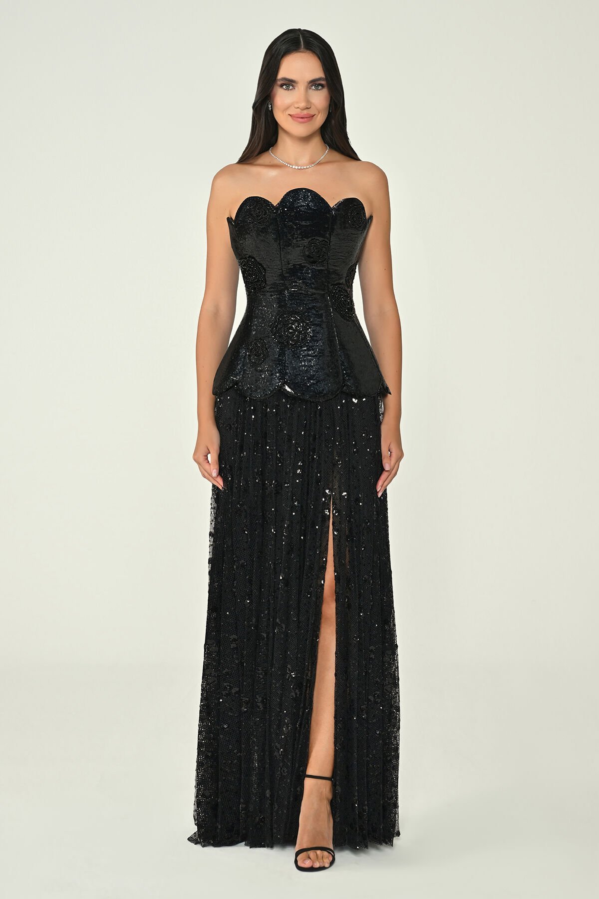 Straplez Üst İpek Kadife Eteği Payet Uzun Elbise