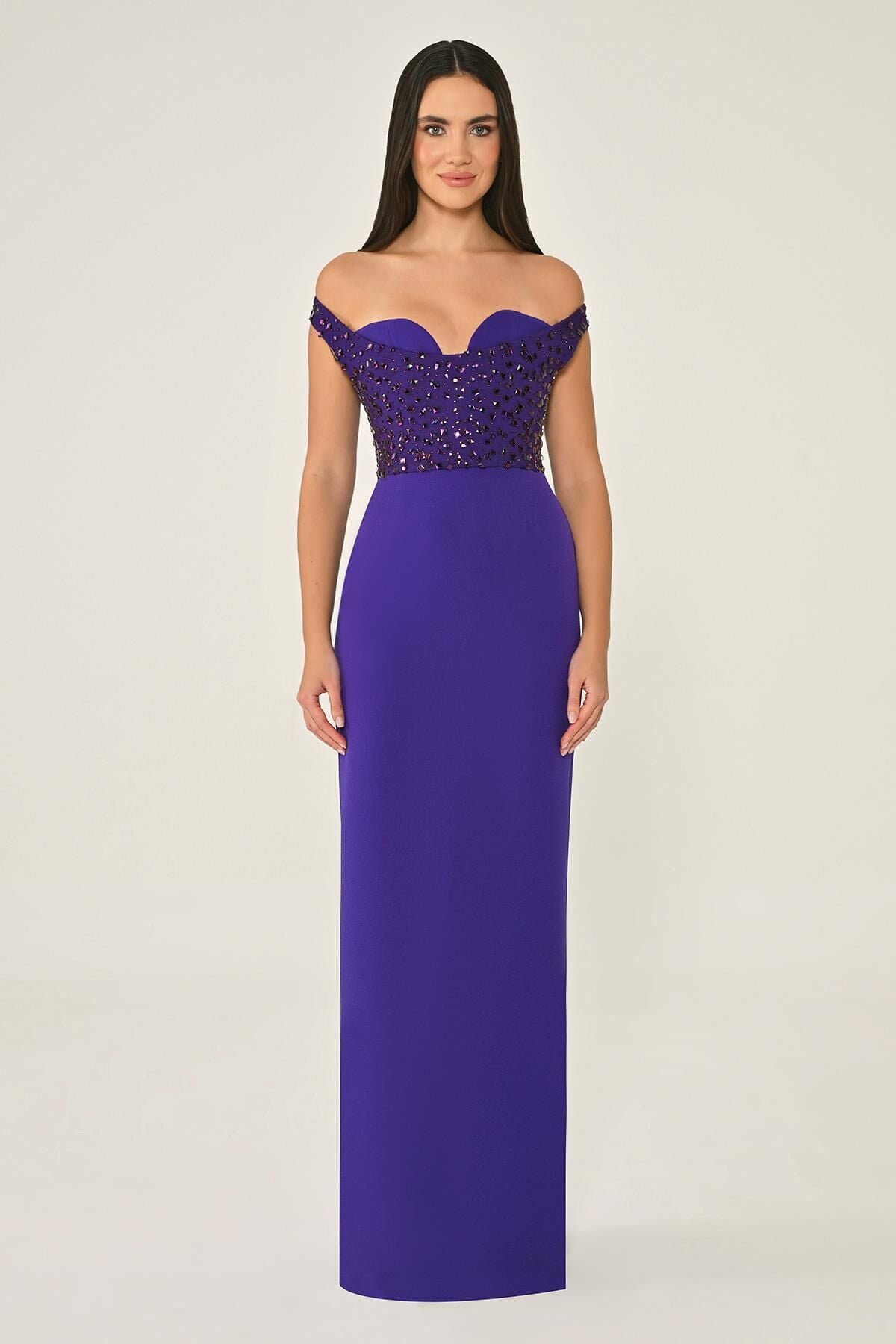 Düşük Omuz Üstü Taşlı Krep Uzun Elbise Mor - 44