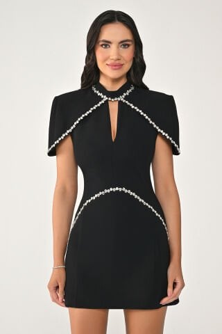 Şerit Taş Aksesuarlı Kısa Elbise