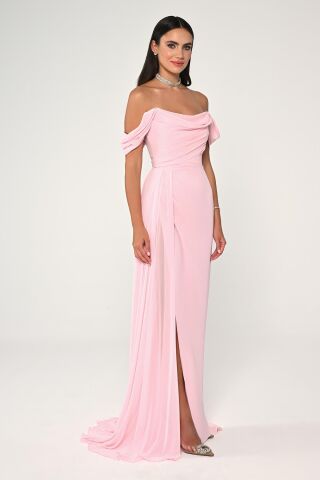 Düşük Omuz Yandan Yırtmaçlı Şifon Uzun Elbise Pudra - 38