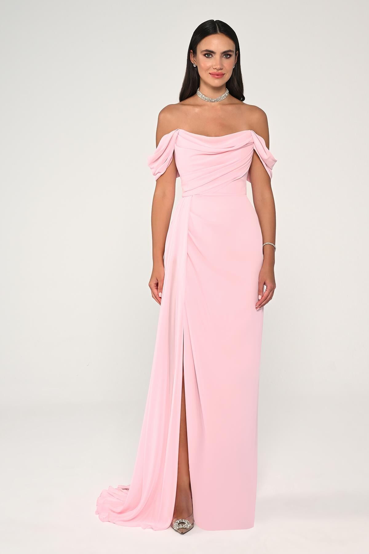 Düşük Omuz Yandan Yırtmaçlı Şifon Uzun Elbise Pudra - 40