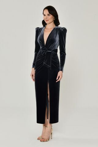 Uzun Kol Derin V Yaka Kadife Midi Elbise KOYU GRİ - 40