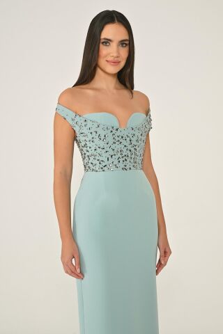 Düşük Omuz Üstü Taşlı Krep Uzun Elbise MİNT - 44