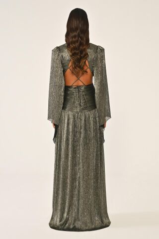 V Yaka Bel Sırt Dekolteli Önü Broşlu Şifon Uzun Elbise SİYAH / ALTIN - 42