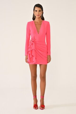 Uzun Kol Vatkalı Sırt Dekolteli Çiçek Aksesuarlı Kısa Elbise NEON PEMBE - 40