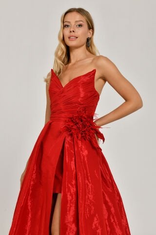 Straplez Yandan Yırtmaçlı parlak Kumaş Uzun Elbise