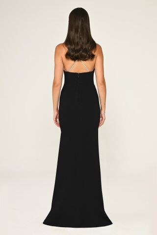 İnci Askılı Kalp Göğüs Çiçek Aksesuarlı Krep Uzun Elbise SİYAH / BEYAZ - 42