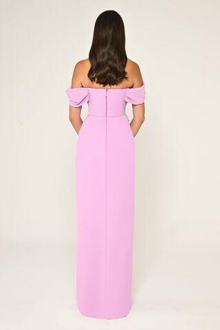 Schulterfreies, langes Crêpe-Kleid mit Seitenschlitz, Flieder - 38